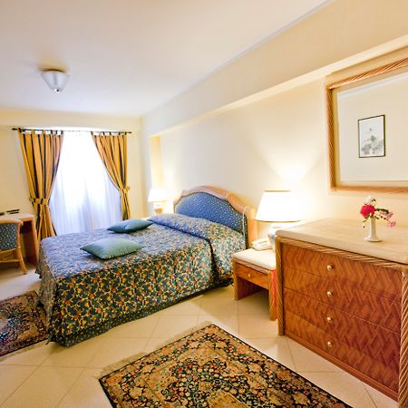 Hotel Elimo إريس المظهر الخارجي الصورة