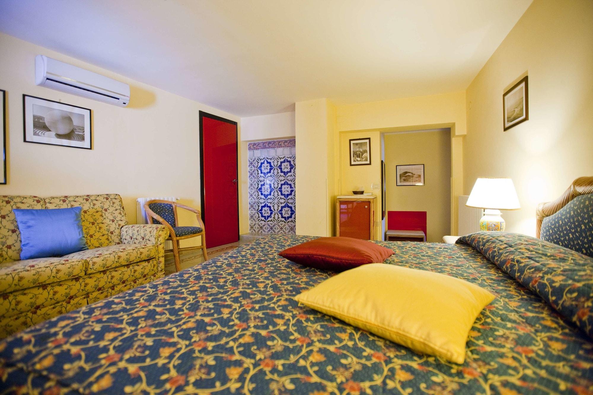 Hotel Elimo إريس المظهر الخارجي الصورة